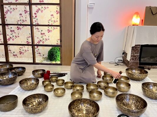 Nanako Aramaki - singing bowl sound baths